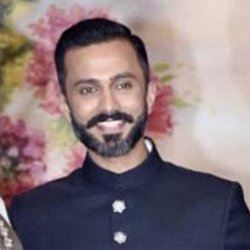 Anand Ahuja age