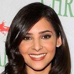 Camila Banus age