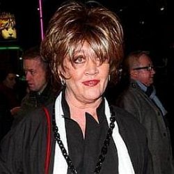 Amanda Barrie age