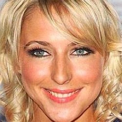 Ali Bastian age