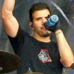 Charlie Benante age