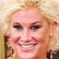 Anne Burrell age