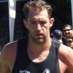 Travis Cloke age