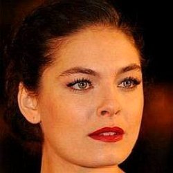 Alexa Davalos age