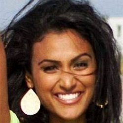 Nina Davuluri age