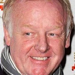 Les Dennis age