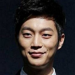 Yoon Doo-joon age