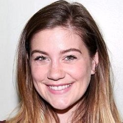 Laura Dreyfuss age