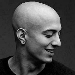 Adam Elmakias age