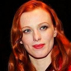 Karen Elson age