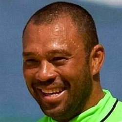 Sunny Garcia age