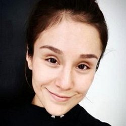 Alexa Grasso age