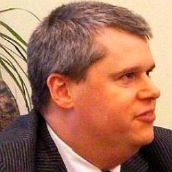 Daniel Handler age