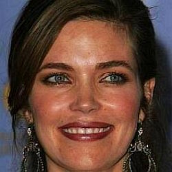 Amelia Heinle age