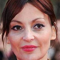 Pearl Lowe age