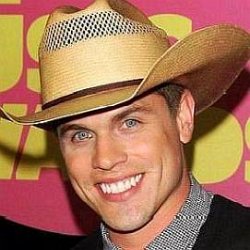 Dustin Lynch age