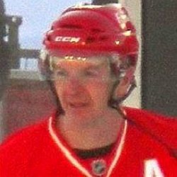 Al MacInnis age