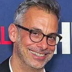 Joe Mantello age