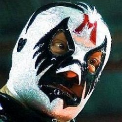 Mil Mascaras age