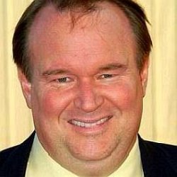 Tom McGowan age