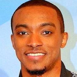 Jonathan McReynolds age