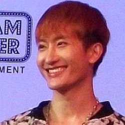 Zhou Mi age