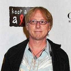 Mike Mills age