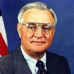 Walter Mondale age