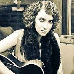 Gaby Moreno age