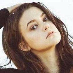 Meg Myers age