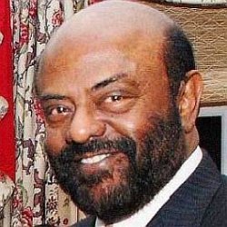 Shiv Nadar age