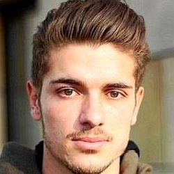 Roman Neustadter age