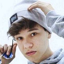 Sebastian Olzanski age