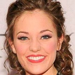 Laura Osnes age