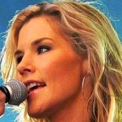 Jennifer Paige age