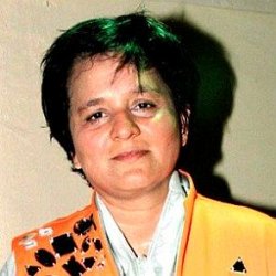 Falguni Pathak age