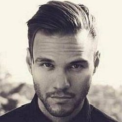 Tilian Pearson age