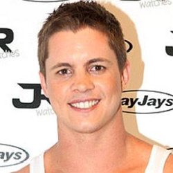 Johnny Ruffo age