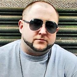 Statik Selektah age