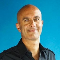 Robin Sharma age