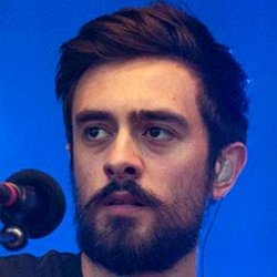 Kyle Simmons age