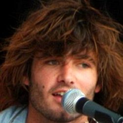 Angus Stone age