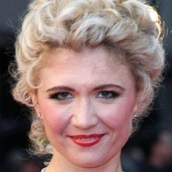 Scarlett Strallen age