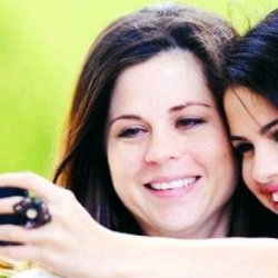 Mandy Teefey age