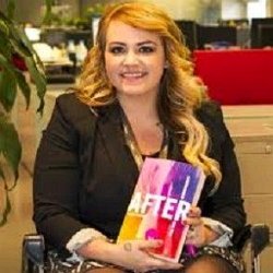 Anna Todd age