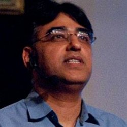 Asad Umar age