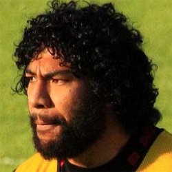 Lesley Vainikolo age