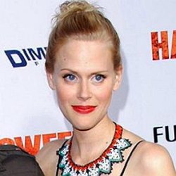 Janet Varney age