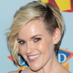 Kari Wahlgren age