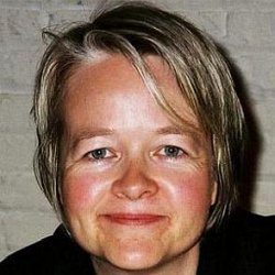 Sarah Waters age